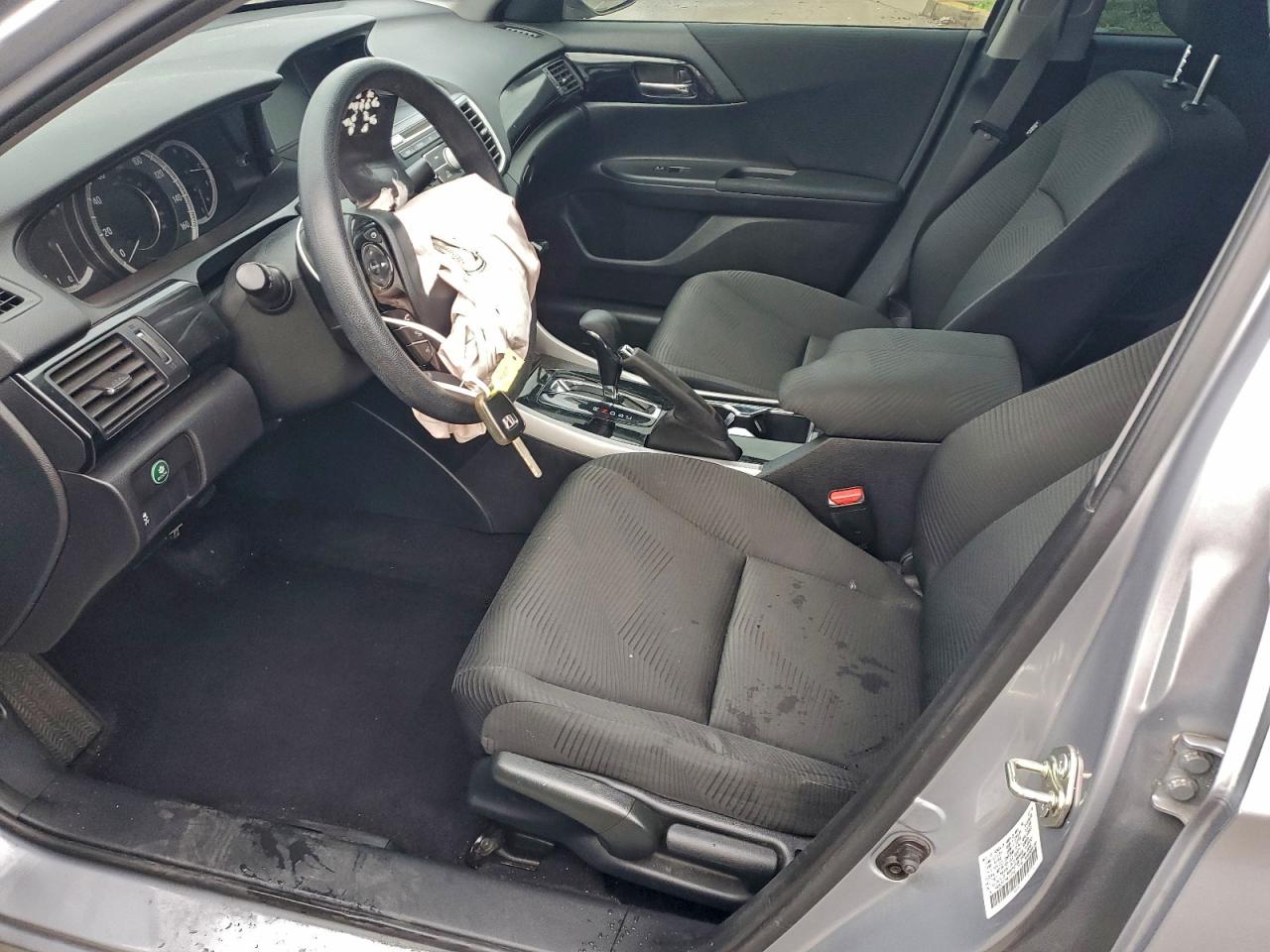 2017 HONDA ACCORD LX photo 7