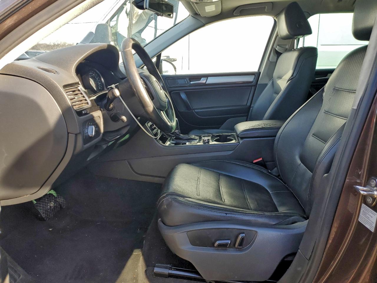 2011 VOLKSWAGEN TOUAREG V6 photo 7