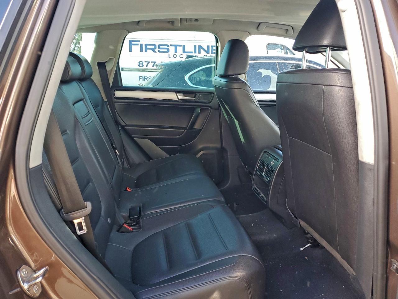 2011 VOLKSWAGEN TOUAREG V6 photo 10
