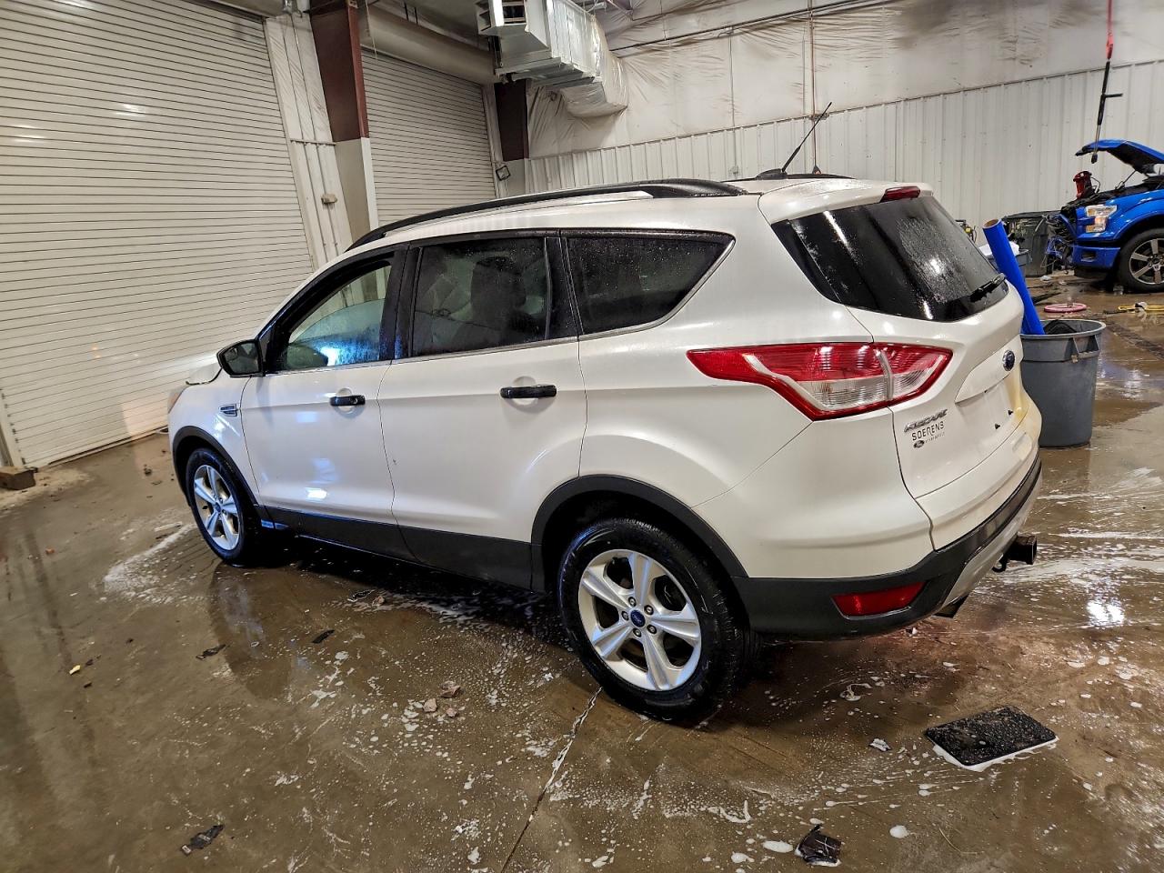 2014 FORD ESCAPE SE photo 2