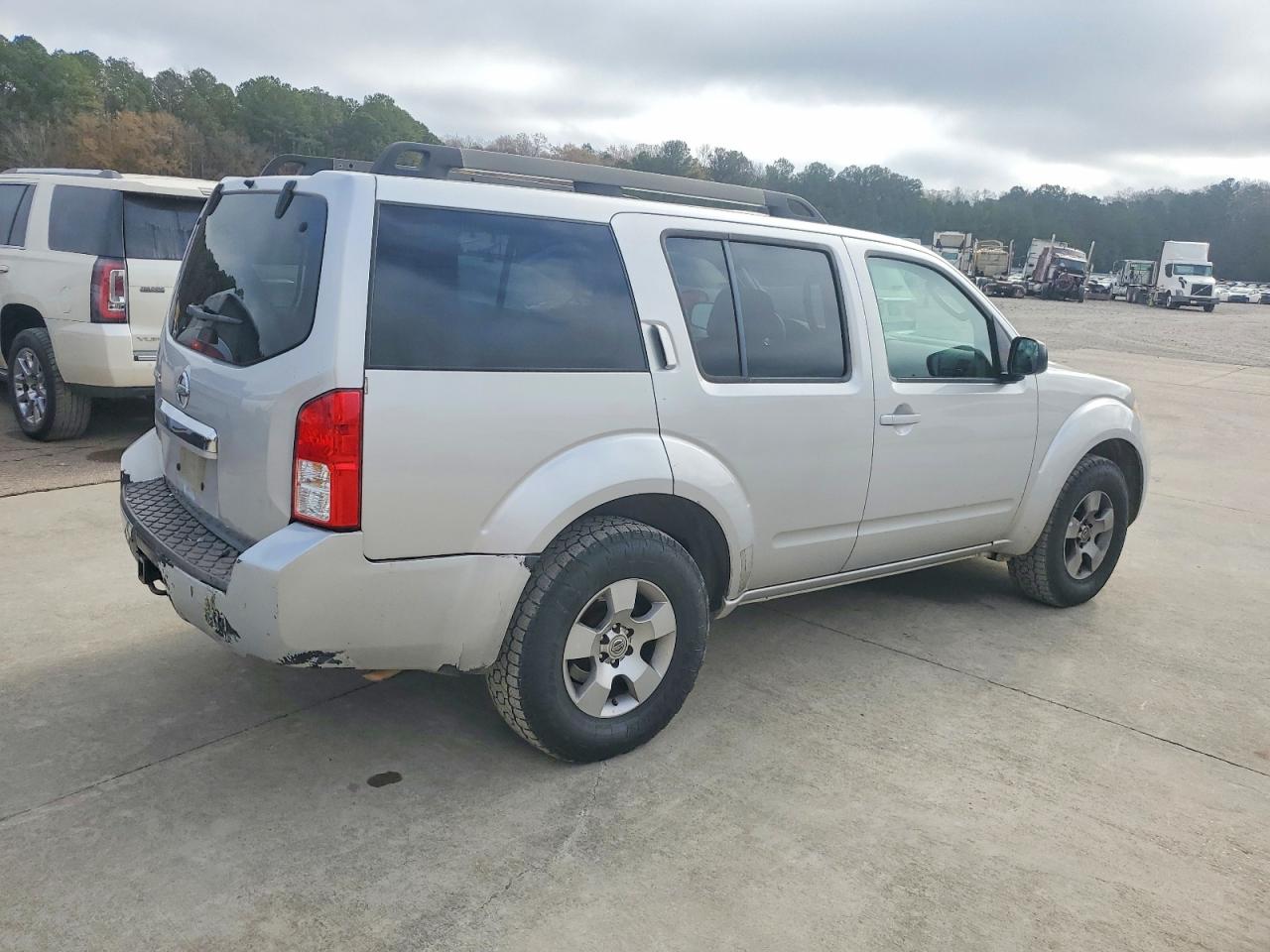 2008 NISSAN PATHFINDER S photo 3