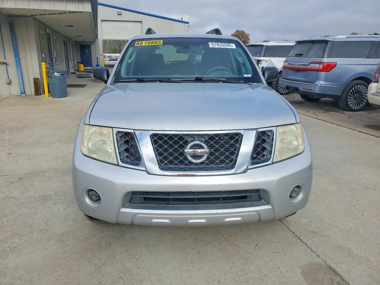 2008 NISSAN PATHFINDER S photo 5