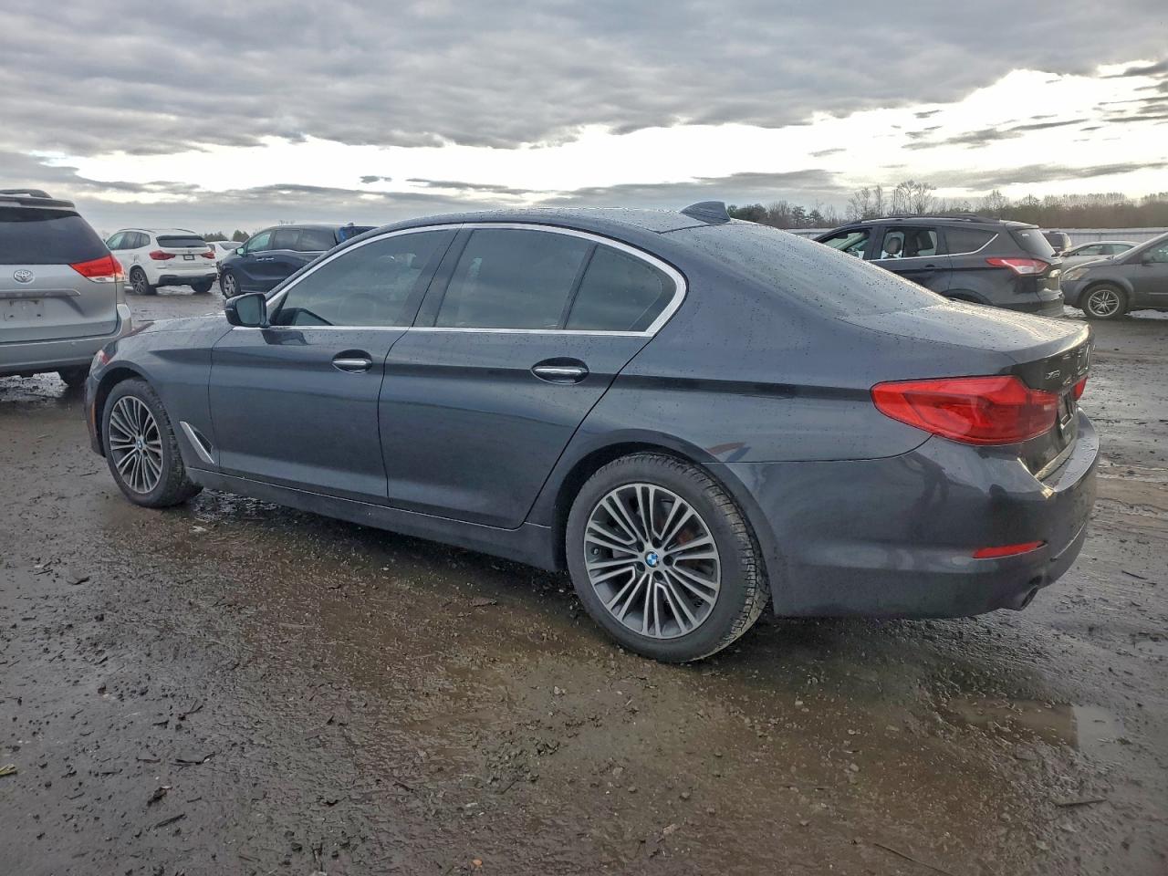 2018 BMW 530 XI photo 2