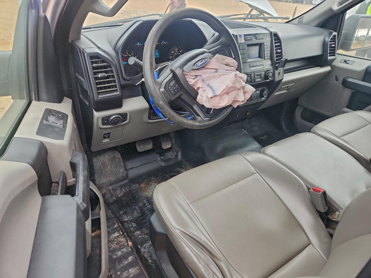 2017 FORD F150 photo 8