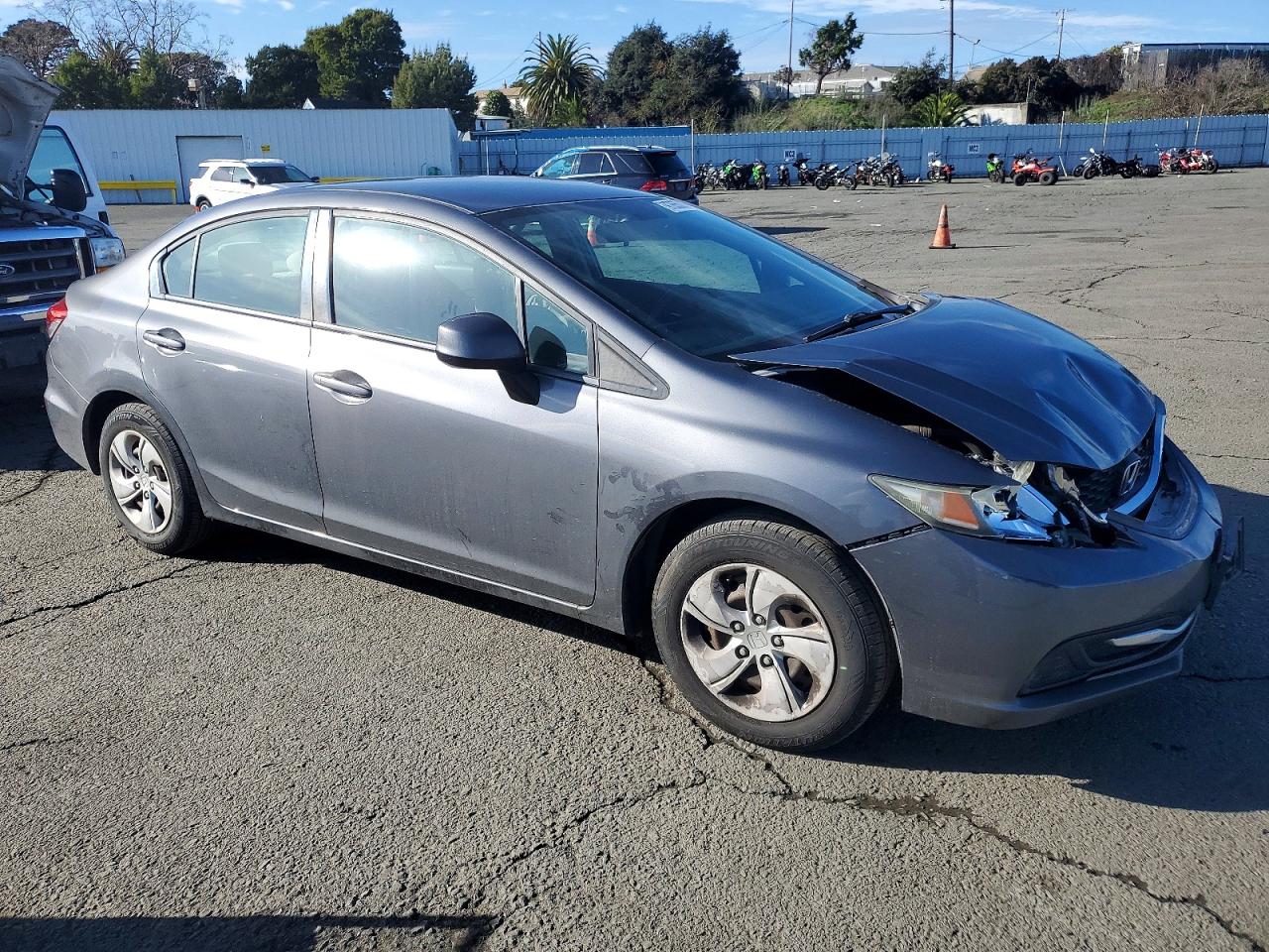 2013 HONDA CIVIC LX photo 4