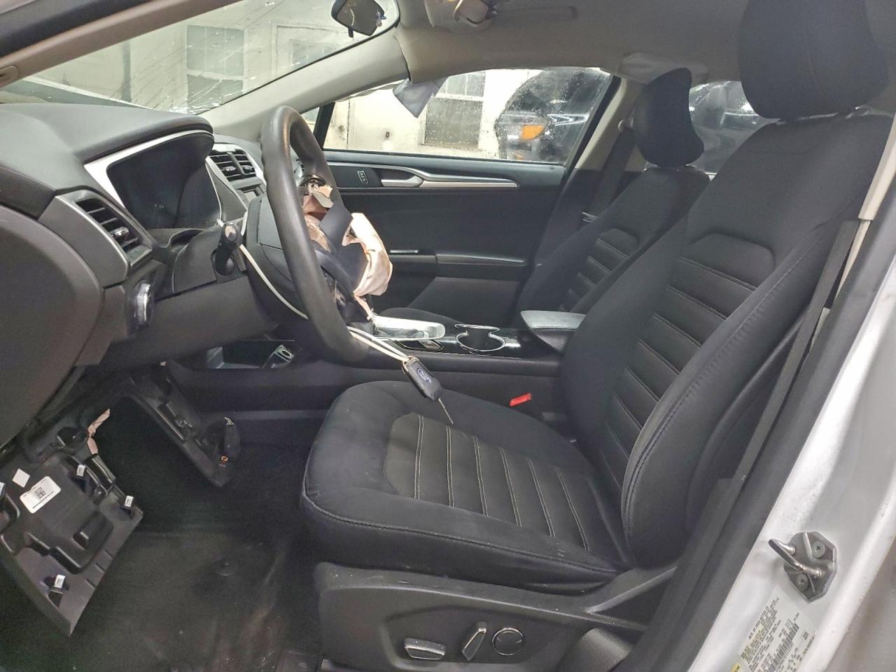 2015 FORD FUSION SE photo 7