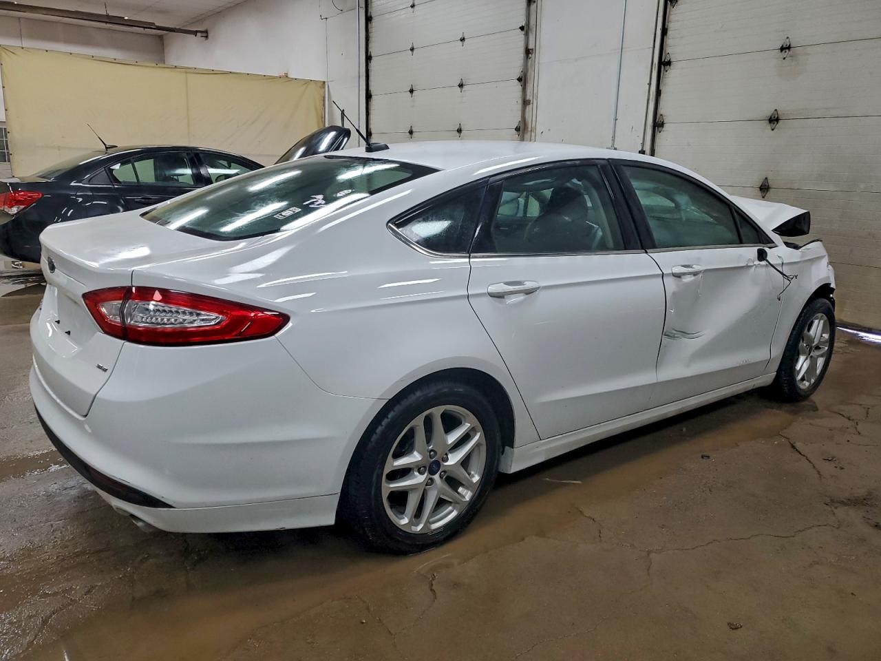 2015 FORD FUSION SE photo 3