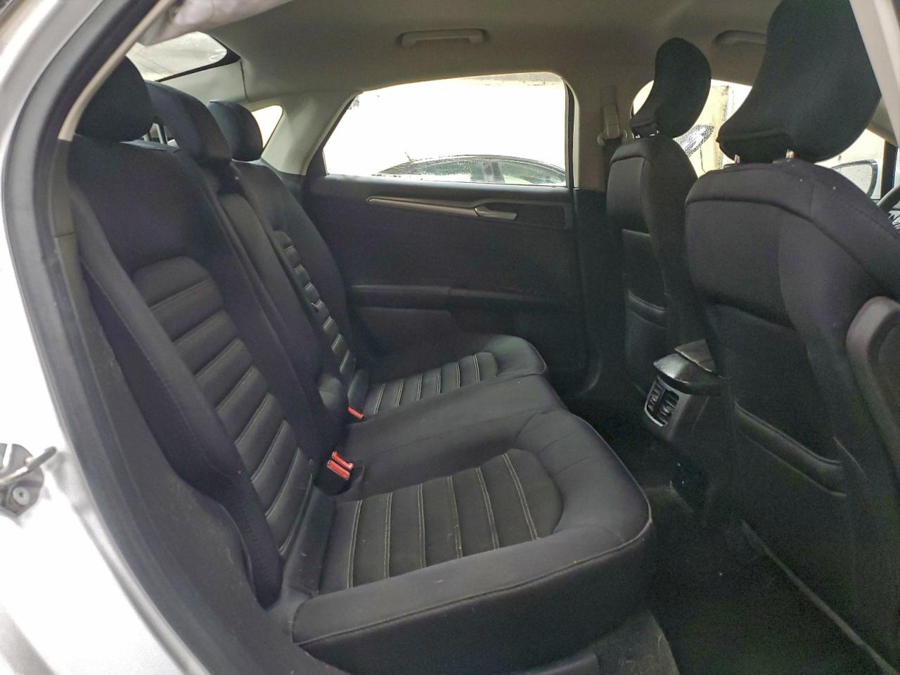 2015 FORD FUSION SE photo 10
