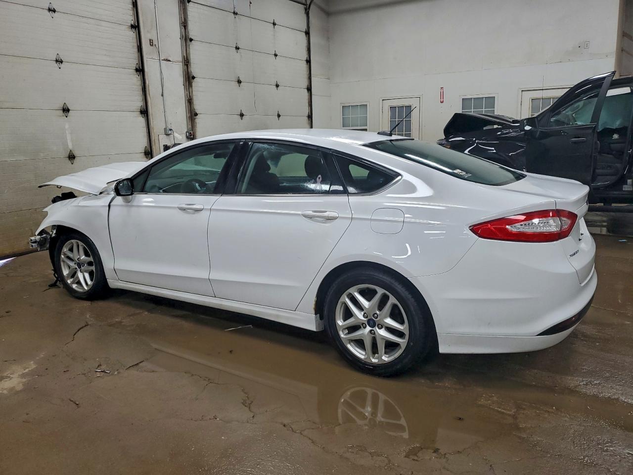 2015 FORD FUSION SE photo 2