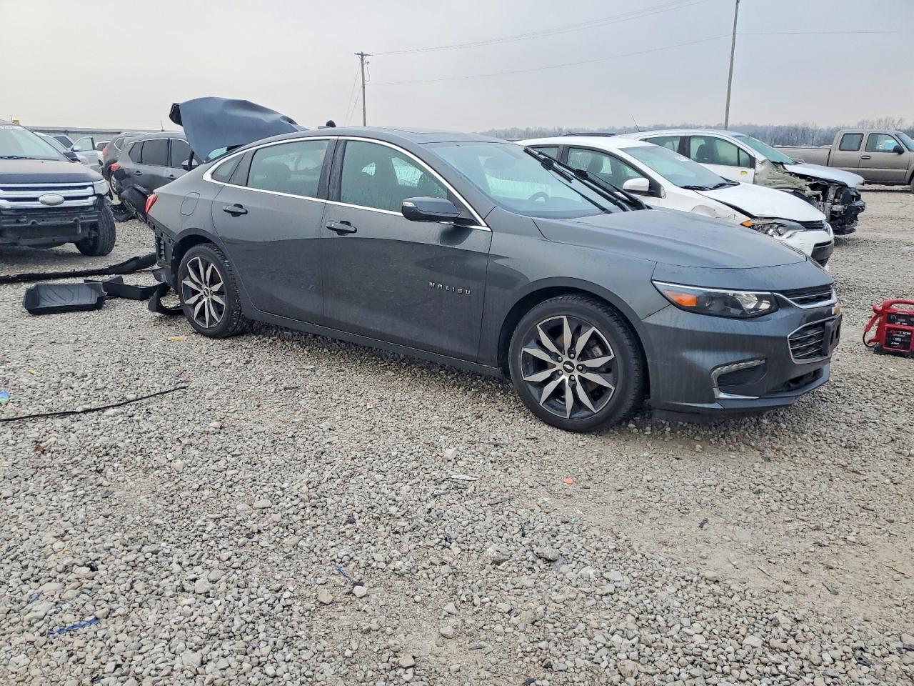 2017 CHEVROLET MALIBU LT photo 4