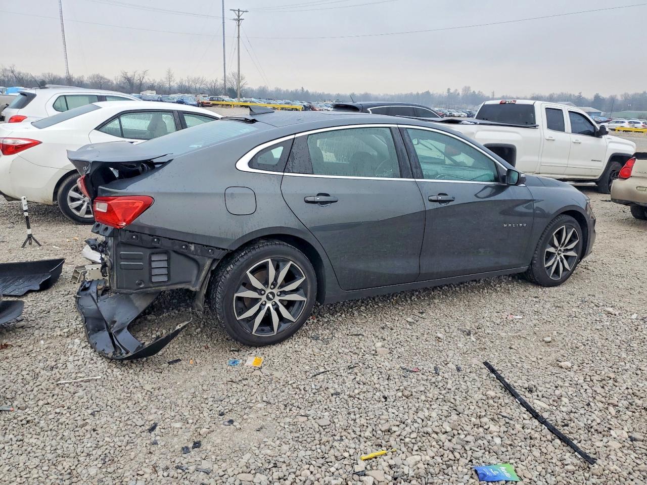2017 CHEVROLET MALIBU LT photo 3