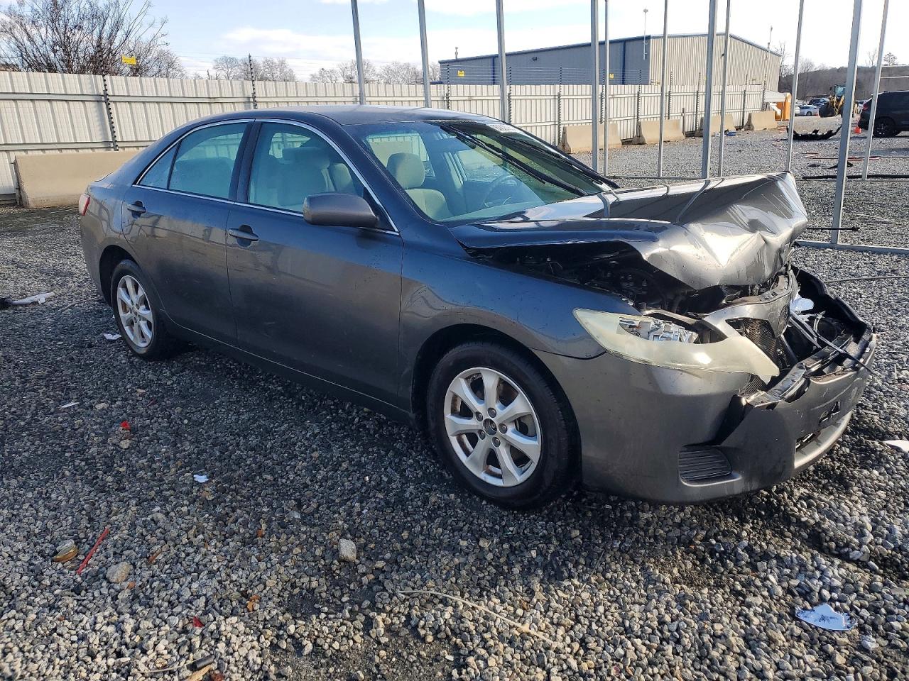 2011 TOYOTA CAMRY BASE photo 4