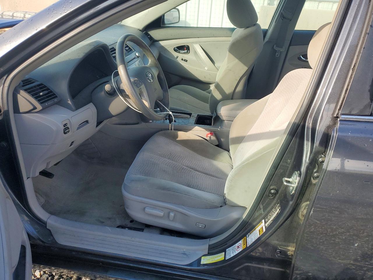 2011 TOYOTA CAMRY BASE photo 7
