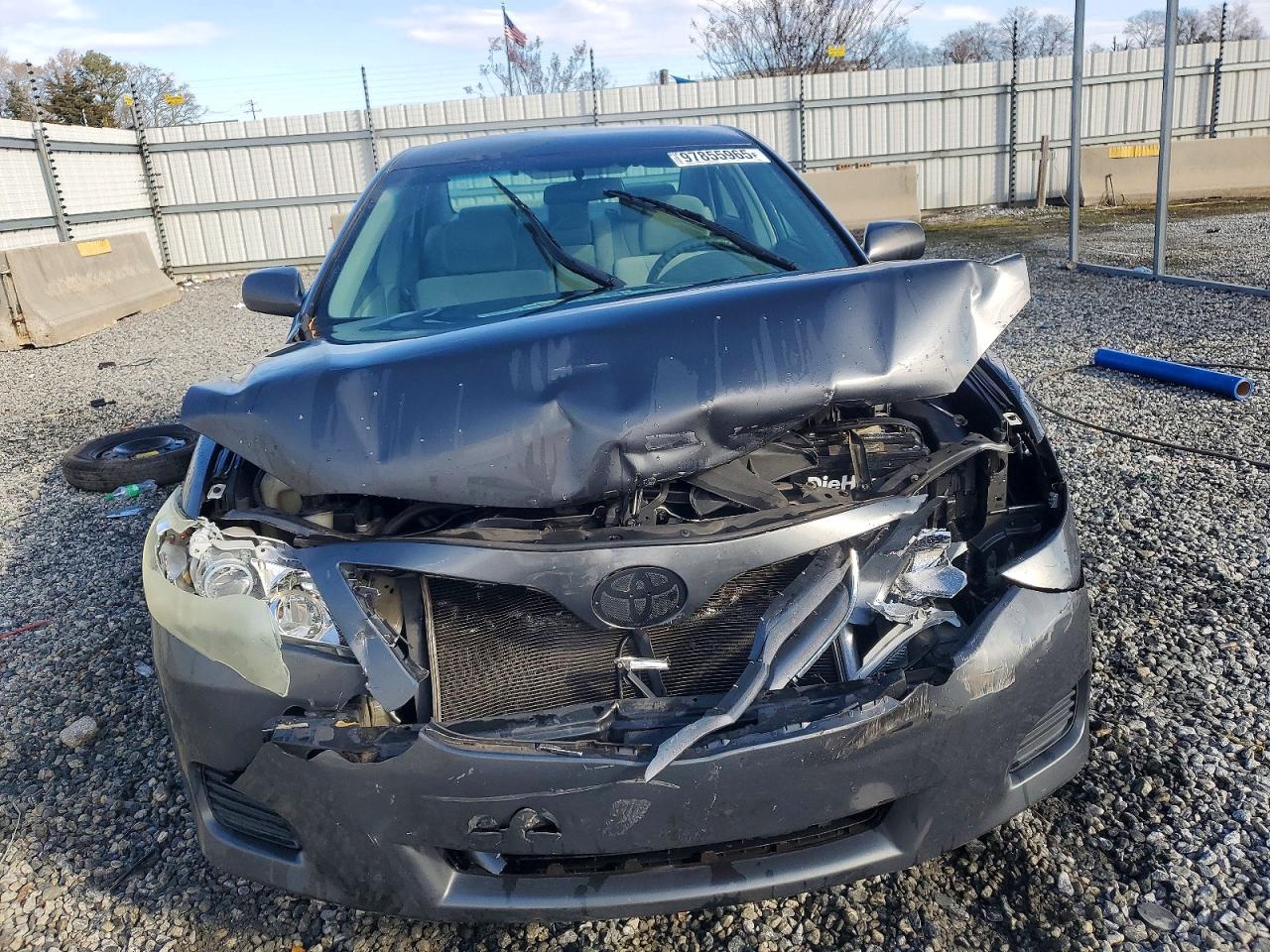 2011 TOYOTA CAMRY BASE photo 5