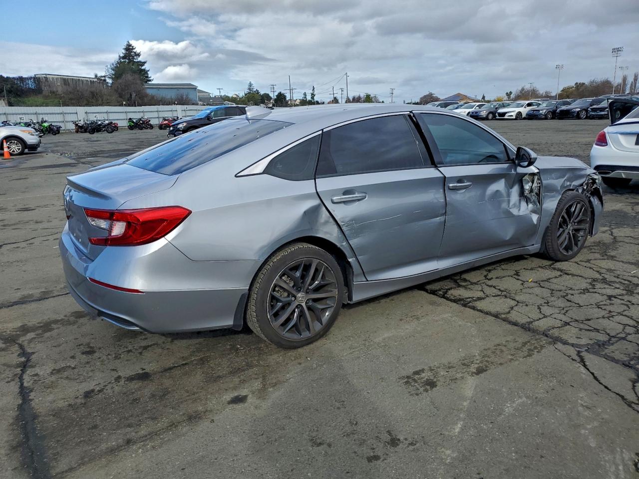 2020 HONDA ACCORD LX photo 3