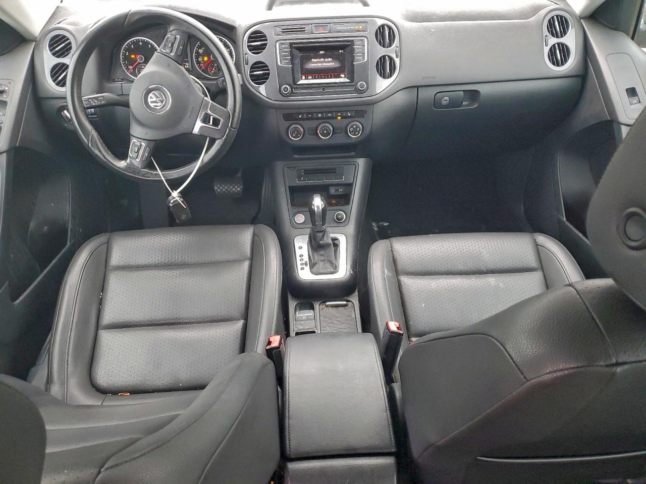 2016 VOLKSWAGEN TIGUAN S photo 8