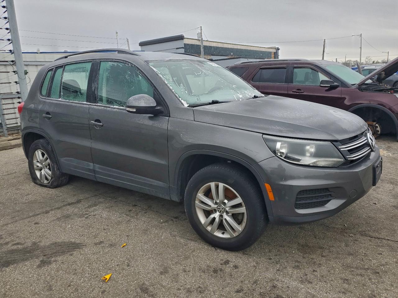 2016 VOLKSWAGEN TIGUAN S photo 4