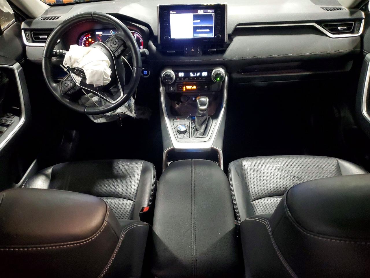 2019 TOYOTA RAV4 LIMITED photo 8