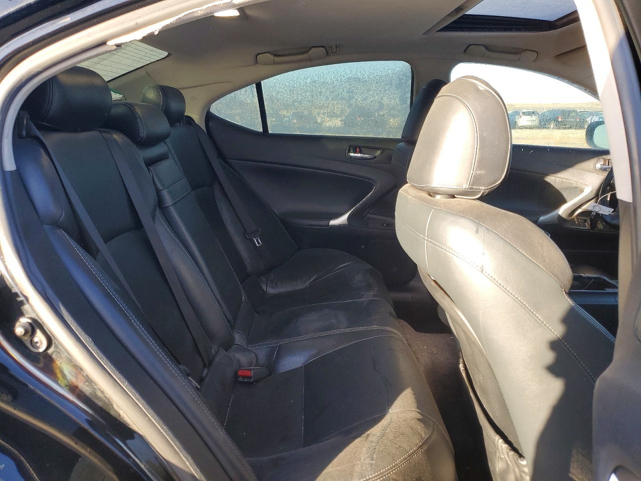 2011 LEXUS IS 250 photo 10