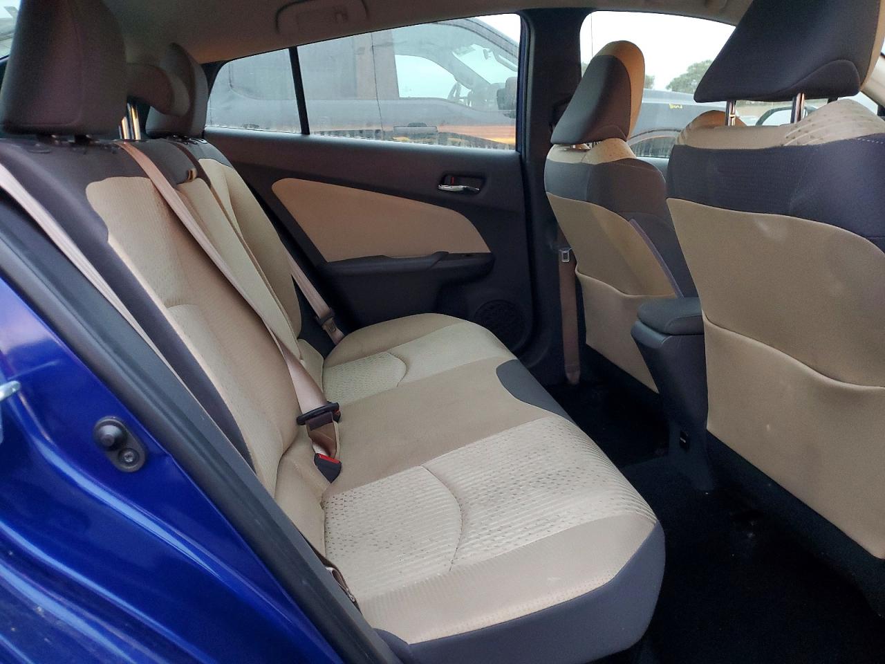 2017 TOYOTA PRIUS photo 10
