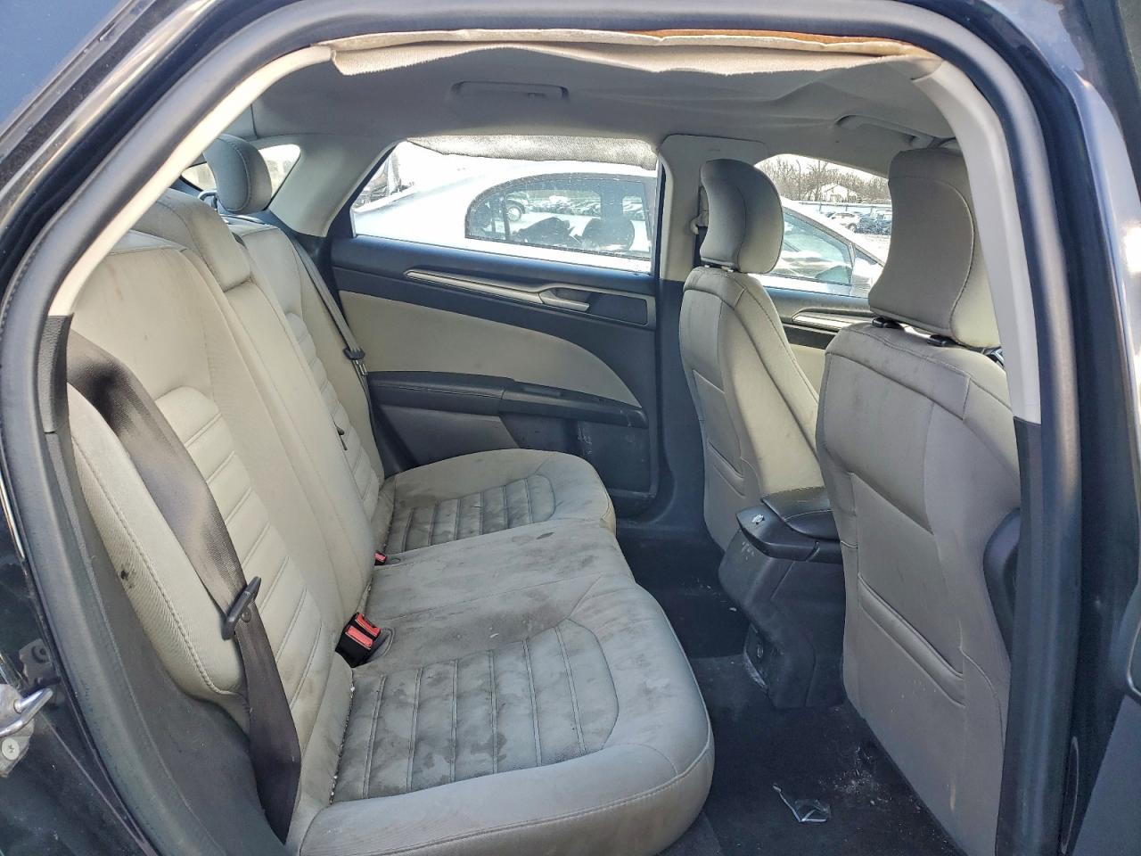 2015 FORD FUSION S photo 10