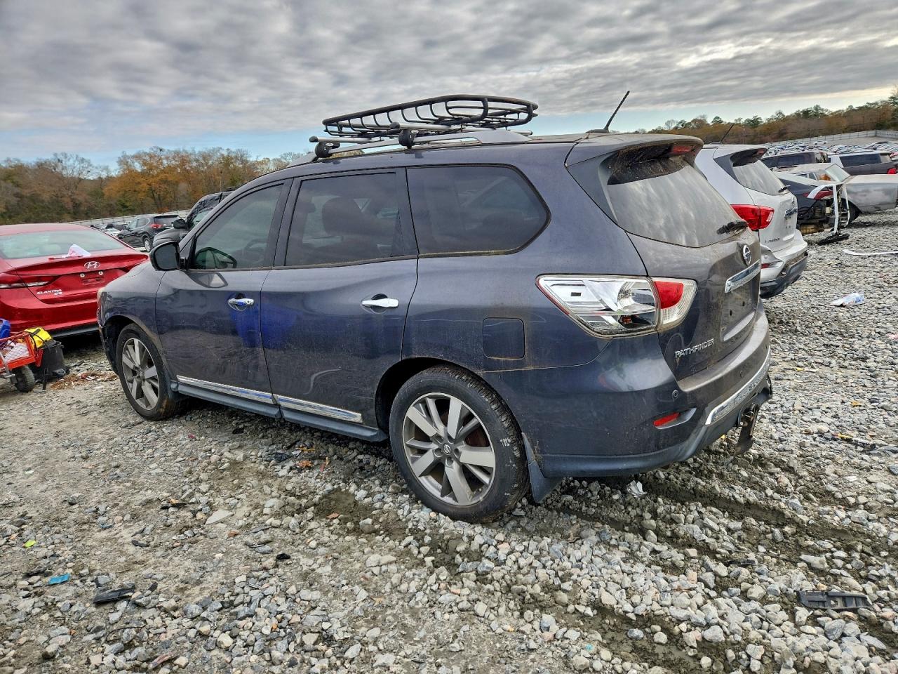 2013 NISSAN PATHFINDER S photo 2
