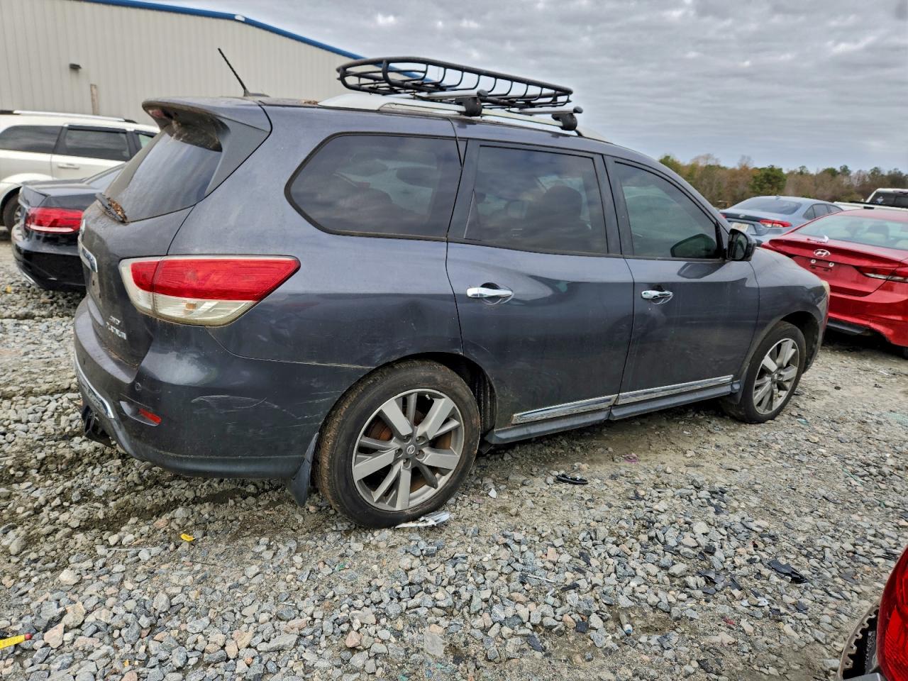 2013 NISSAN PATHFINDER S photo 3