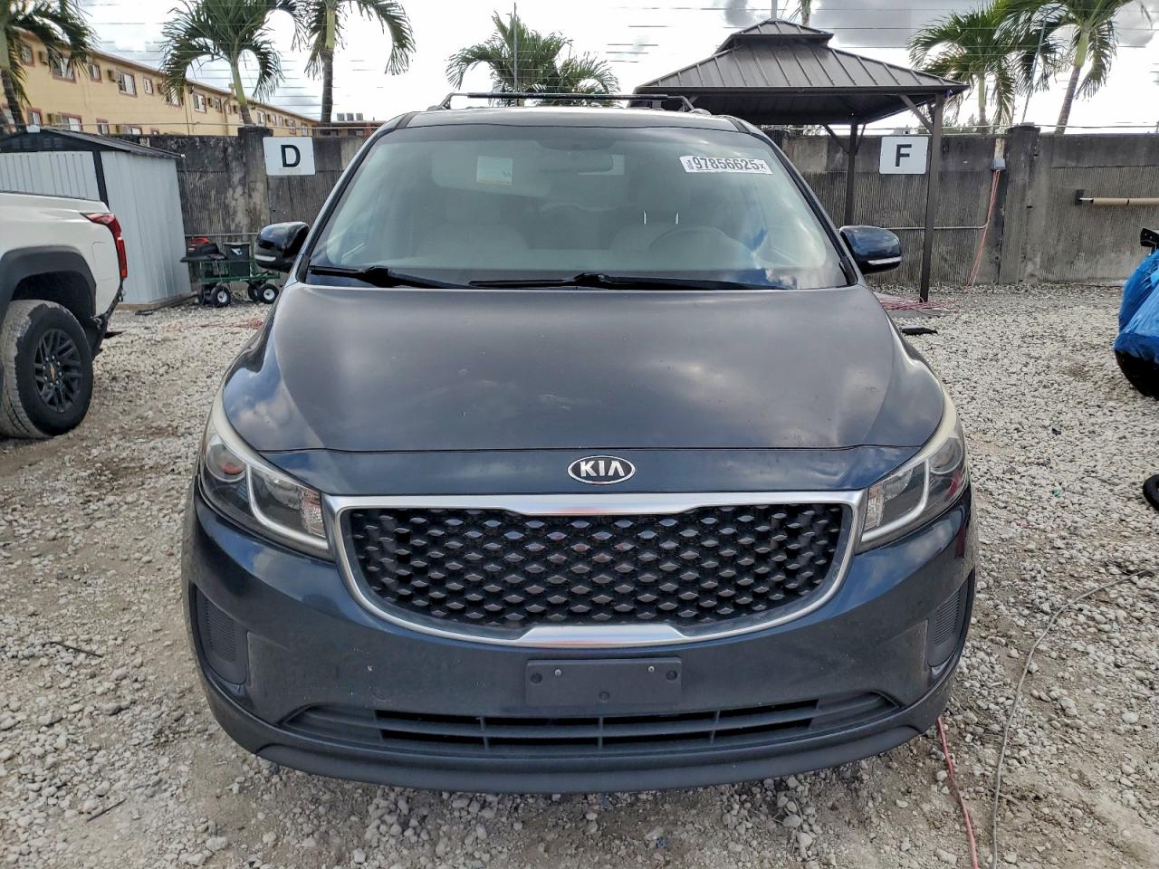 2016 KIA SEDONA photo 5