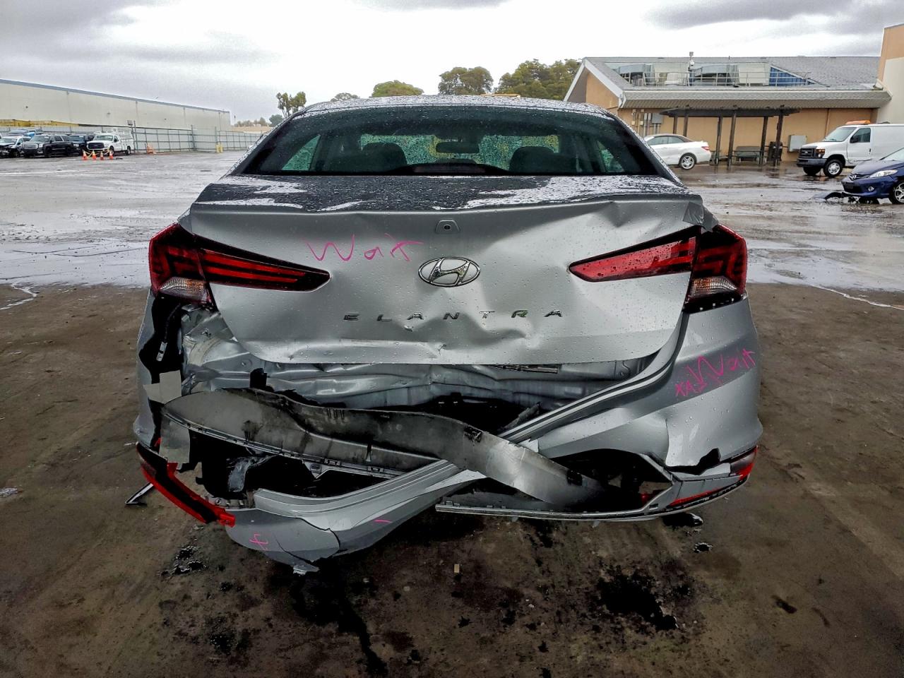 2020 HYUNDAI ELANTRA SE photo 6