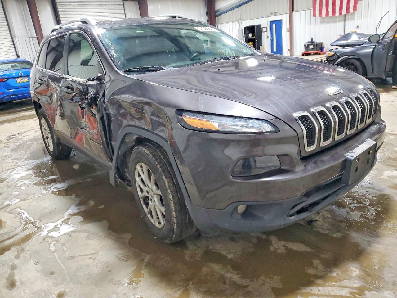 2017 JEEP CHEROKEE LATITUDE photo 4