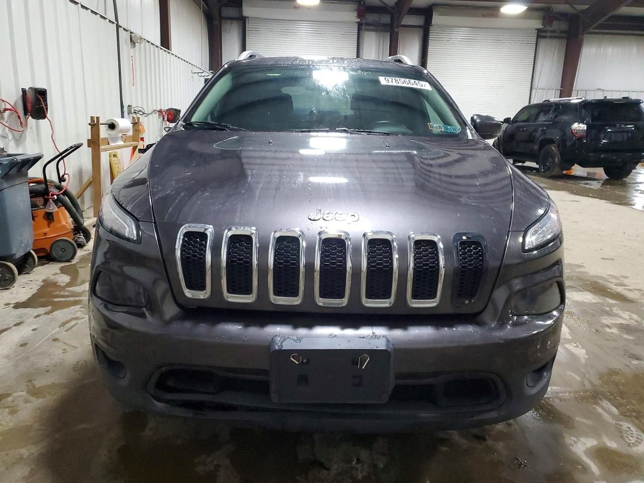 2017 JEEP CHEROKEE LATITUDE photo 5