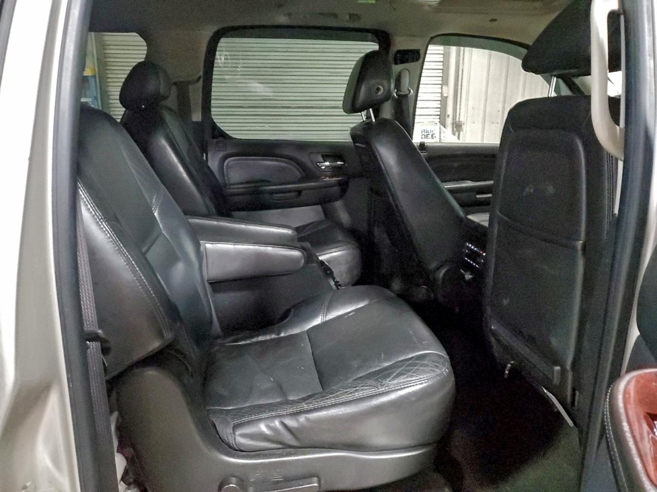 2007 CADILLAC ESCALADE ESV photo 10