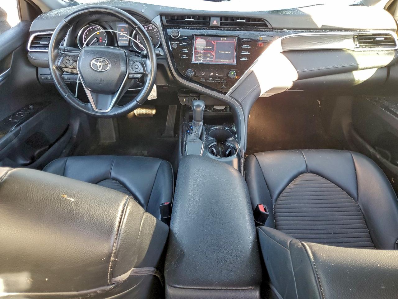 2018 TOYOTA CAMRY photo 15