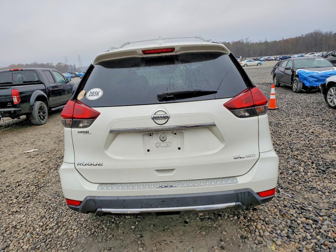 2018 NISSAN ROGUE S photo 6