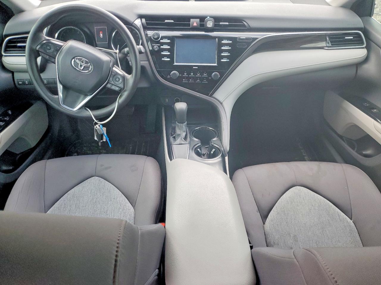 2020 TOYOTA CAMRY LE photo 8
