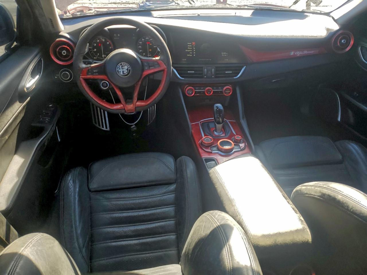 2017 ALFA ROMEO GIULIA TI photo 8
