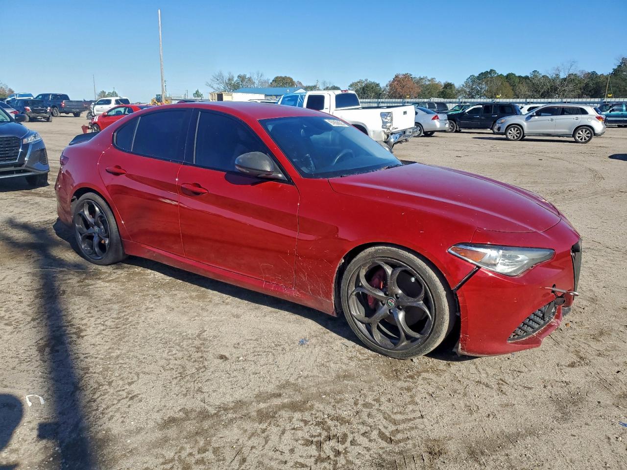 2017 ALFA ROMEO GIULIA TI photo 4