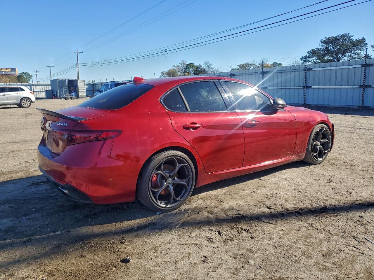 2017 ALFA ROMEO GIULIA TI photo 3
