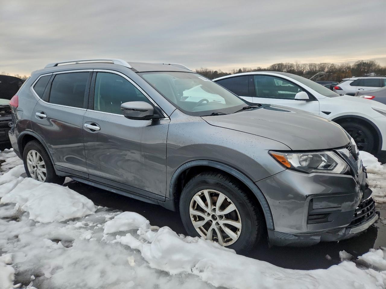 2018 NISSAN ROGUE S photo 4