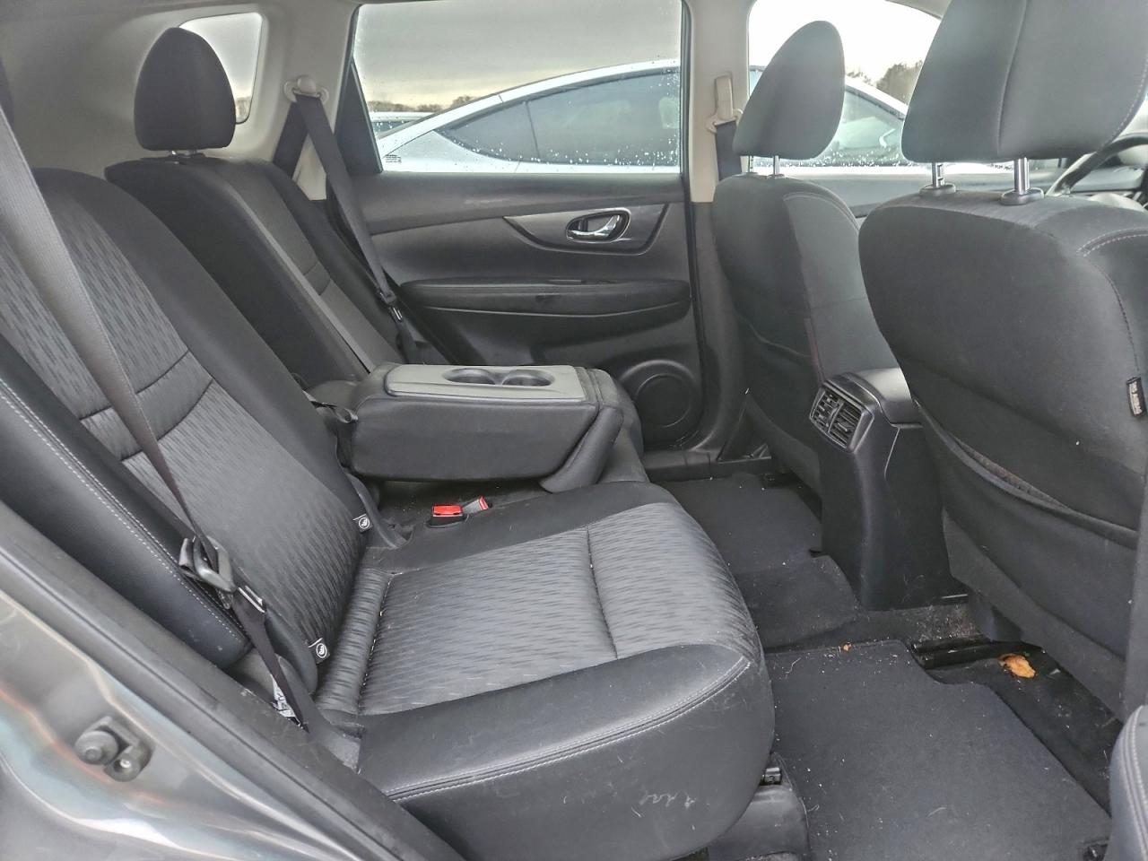 2018 NISSAN ROGUE S photo 11