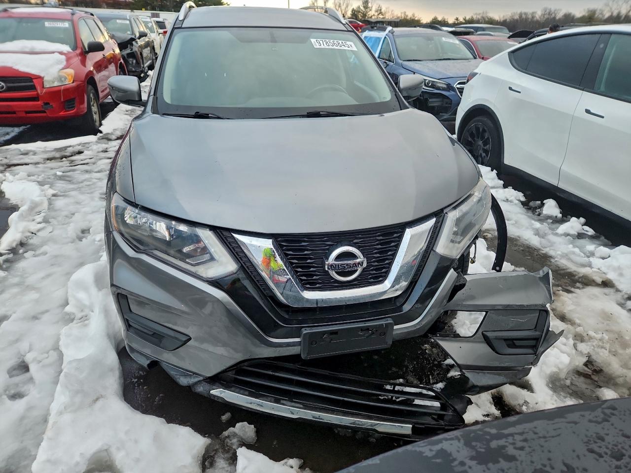2018 NISSAN ROGUE S photo 5
