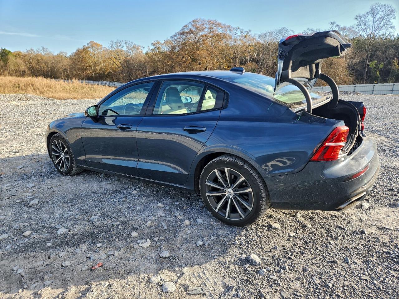 2021 VOLVO S60 T5 R-DESIGN photo 2