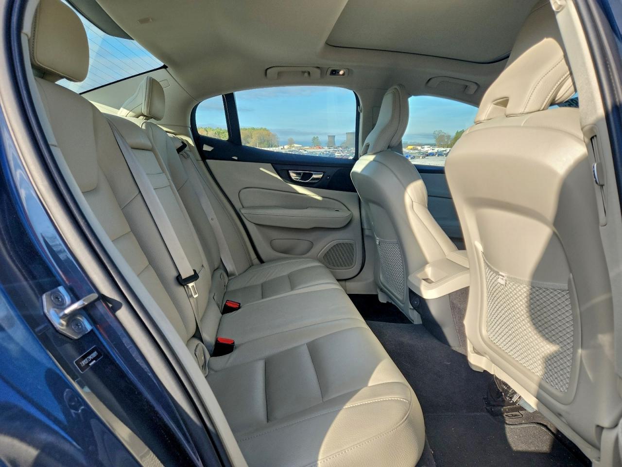 2021 VOLVO S60 T5 R-DESIGN photo 10