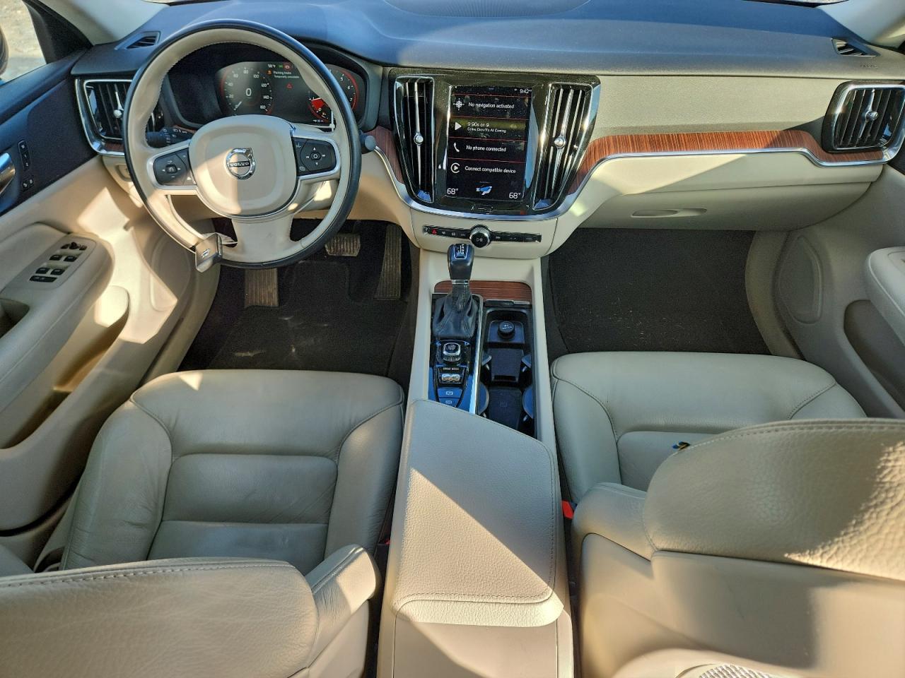 2021 VOLVO S60 T5 R-DESIGN photo 8