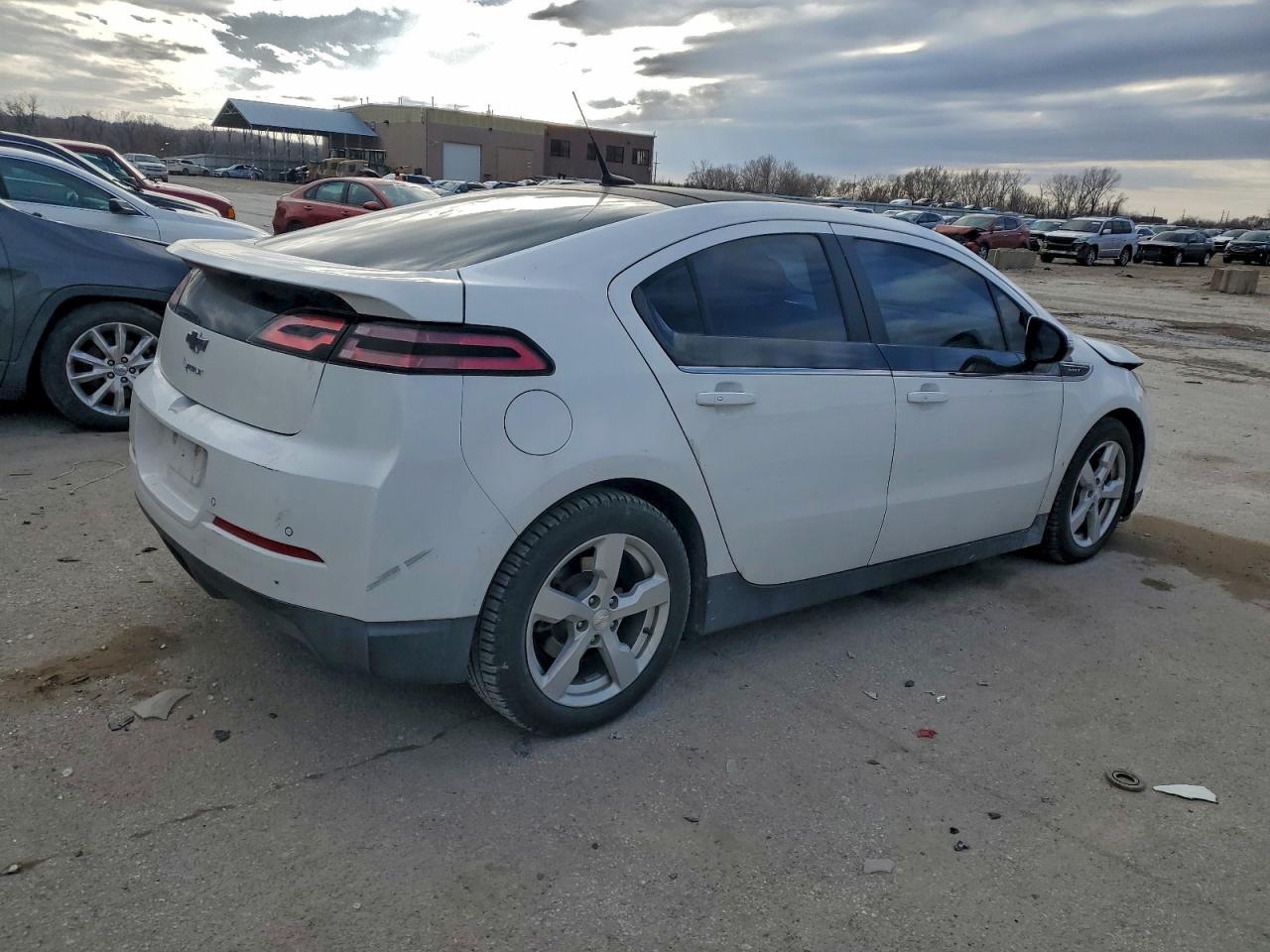 2014 CHEVROLET VOLT photo 3
