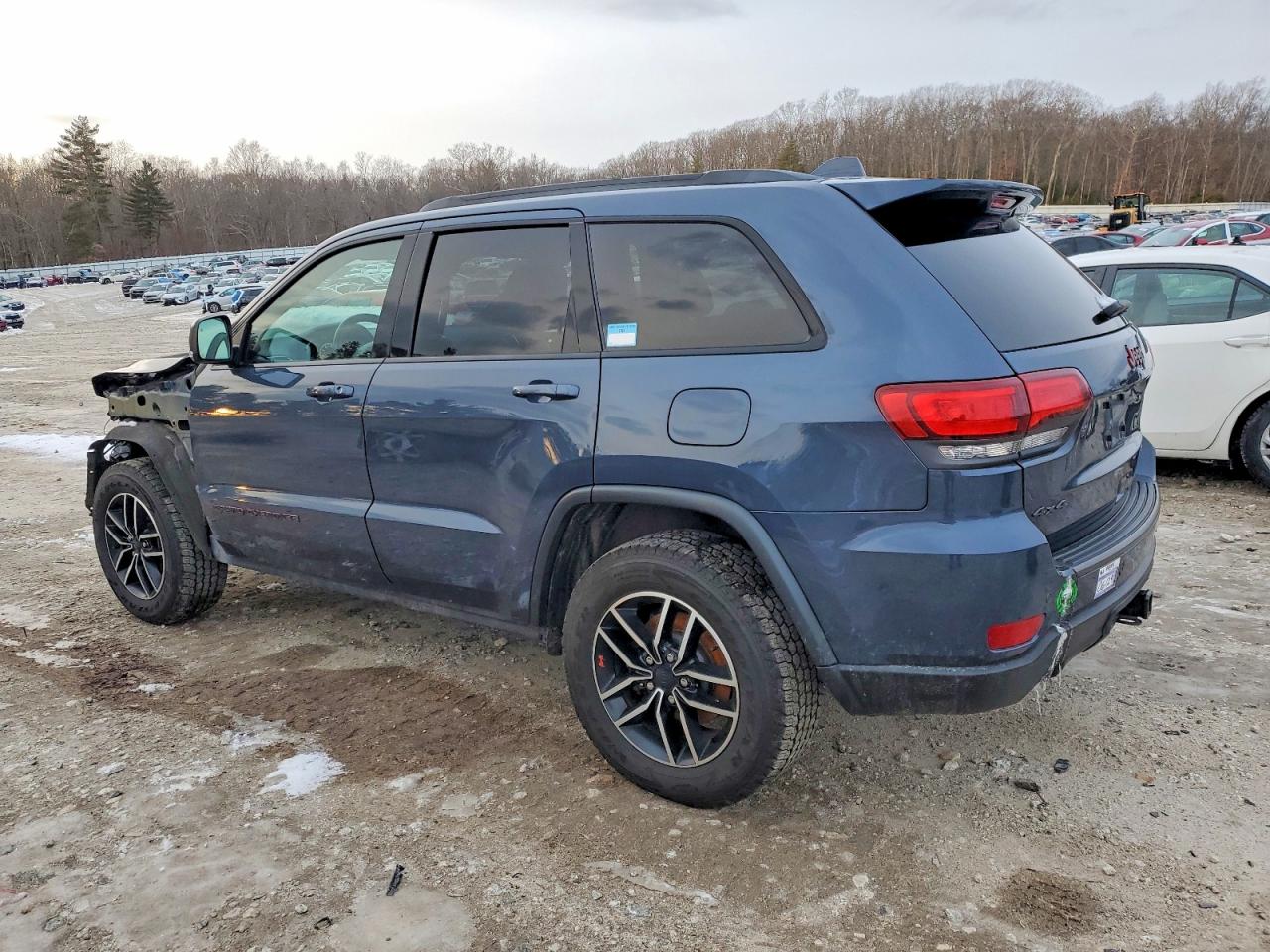 2020 JEEP GRAND CHEROKEE TRAILHAWK photo 2