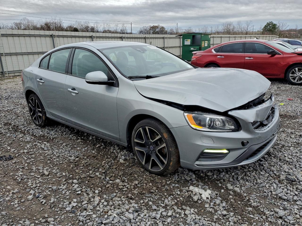 2017 VOLVO S60 DYNAMIC photo 4