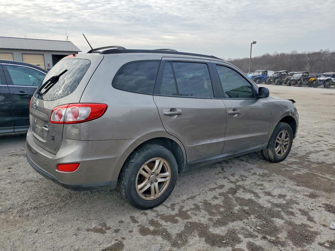 2012 HYUNDAI SANTA FE GLS photo 3