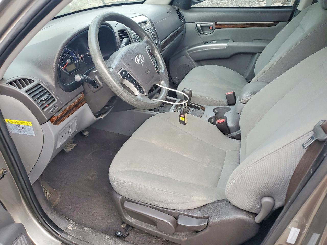 2012 HYUNDAI SANTA FE GLS photo 7