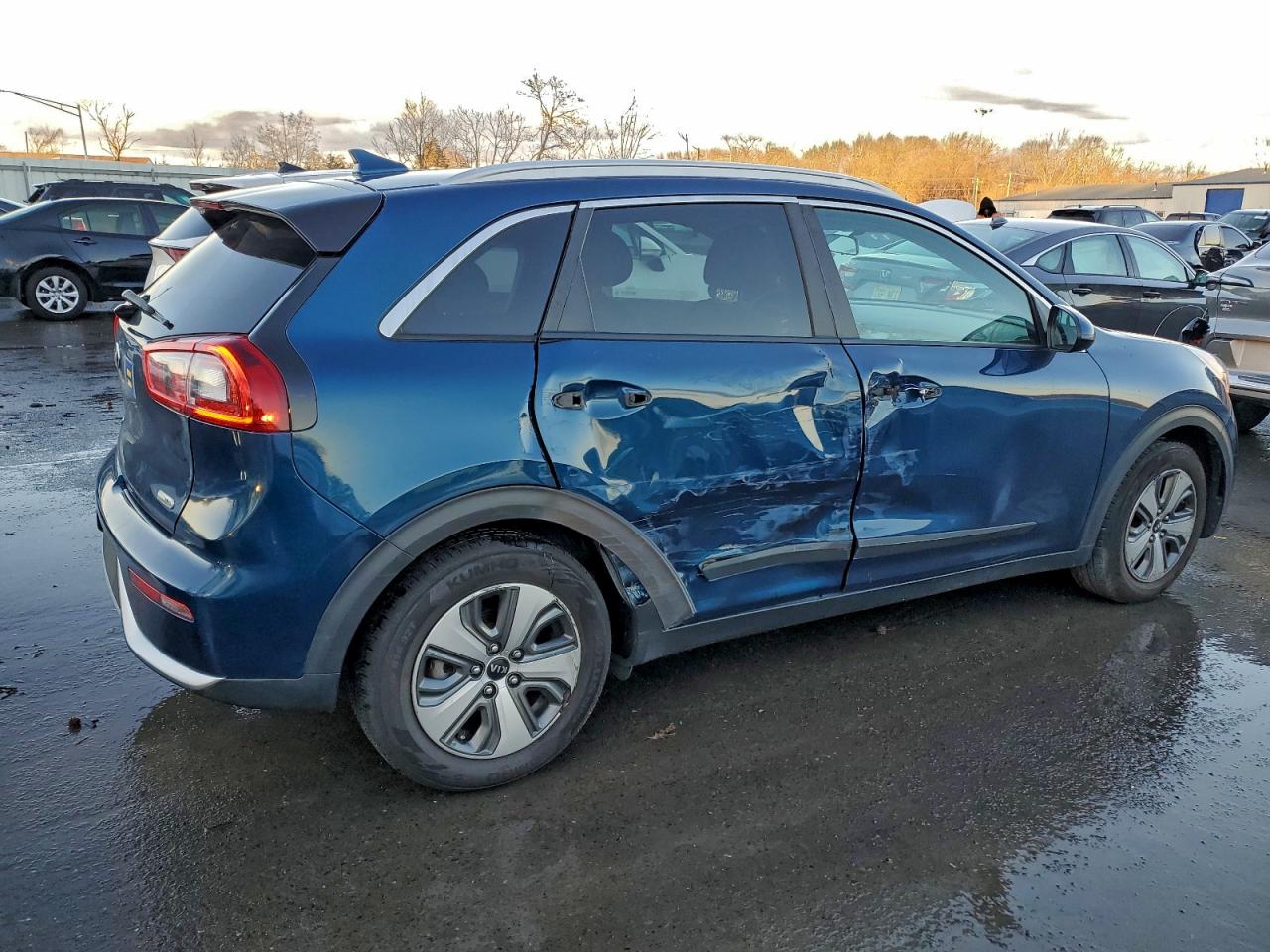 2019 KIA NIRO FE photo 3
